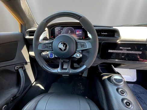 Used 2023 Maserati MC20 Coupe RWD image 8