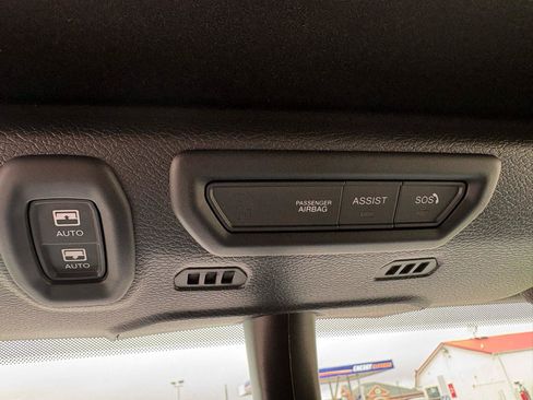 Used 2021 Jeep Wrangler Unlimited Sahara AWD/4WD image 30