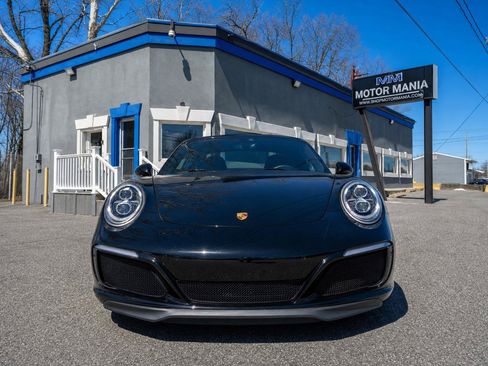 Used 2018 Porsche 911 Carrera image 2