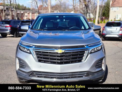 Used 2023 Chevrolet Equinox LT w/ Driver Convenience Package image 8