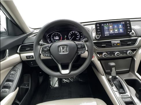 Used 2022 Honda Accord LX image 32