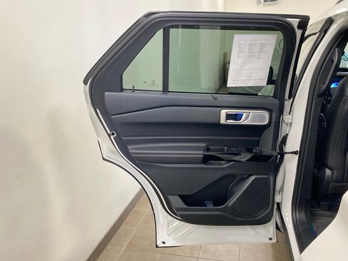 Used 2023 Ford Explorer ST w/ Equipment Group 401A image 9