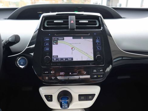 Used 2016 Toyota Prius Three Touring image 19