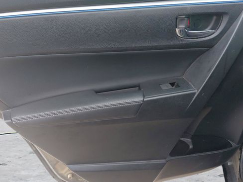 Used 2015 Toyota Corolla S Premium FWD image 36