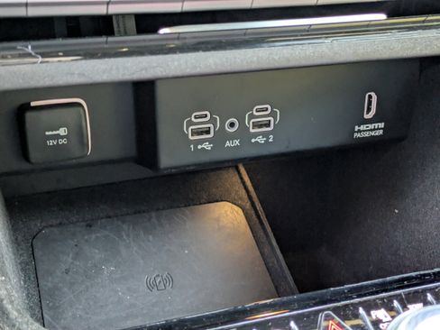 Used 2022 Jeep Wagoneer Series III w/ Flexible Seating Group image 31