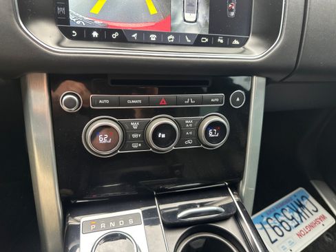 Used 2017 Land Rover Range Rover HSE AWD/4WD image 32