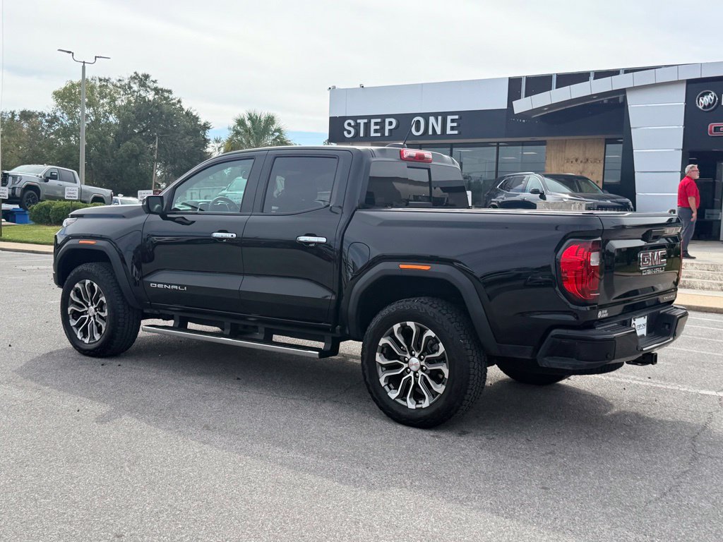 Used 2024 GMC Canyon Denali AWD/4WD image 4