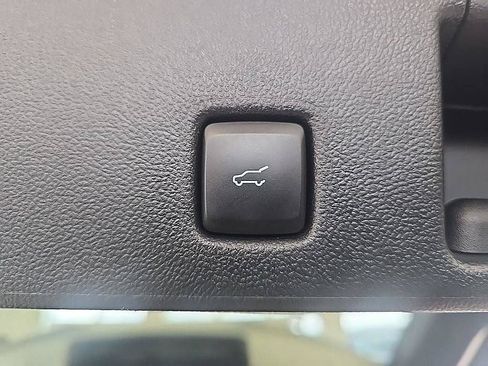 Used 2023 Ford Escape ST-Line w/ Tech Pack #1 AWD/4WD image 32