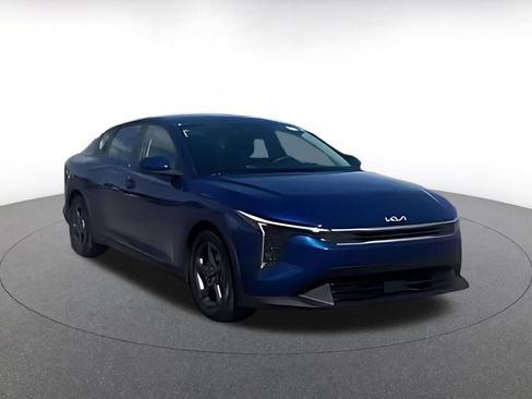 Used 2025 Kia K4 FWD image 8