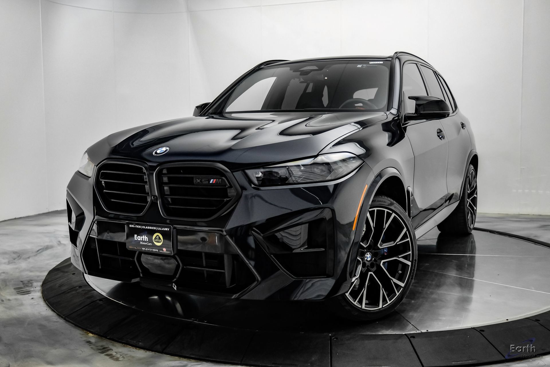 Used 2025 BMW X5 M Competition w/ Executive Package AWD/4WD image 6