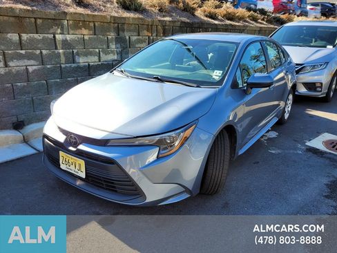 Used 2024 Toyota Corolla LE image 3