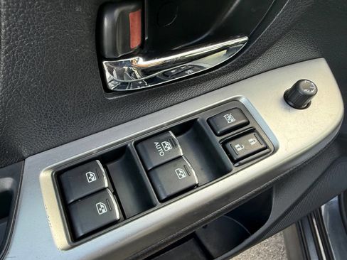 Used 2015 Subaru Crosstrek 2.0i Premium image 16