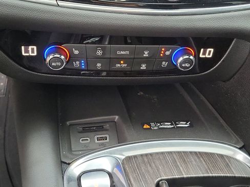 Used 2023 Buick Enclave Avenir w/ Avenir Technology Package image 36