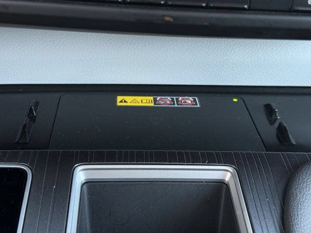 Used 2025 Toyota Sienna XLE FWD image 22
