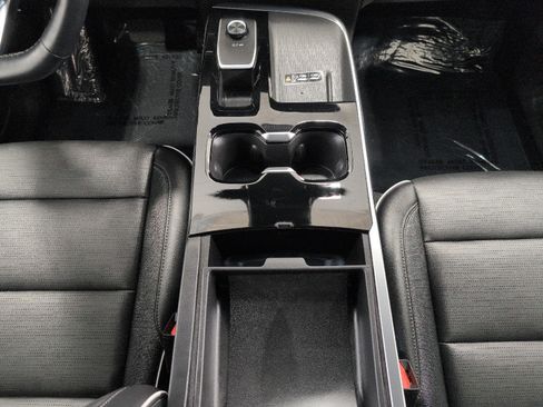 Used 2026 Buick Enclave Sport Touring AWD/4WD image 17