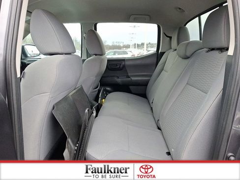 Certified 2019 Toyota Tacoma SR image 10