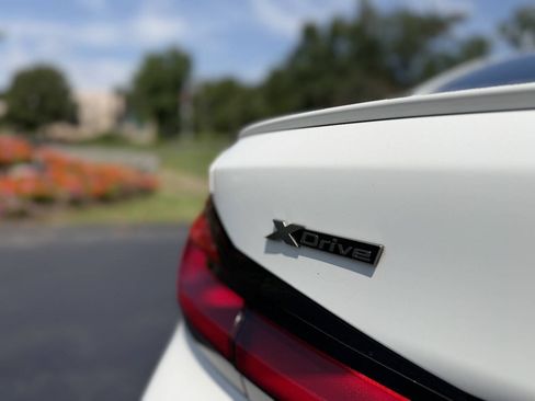 Used 2021 BMW M550i xDrive w/ Executive Package AWD/4WD image 7