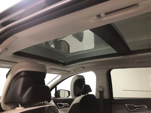 New 2026 Kia Sportage EX FWD image 18