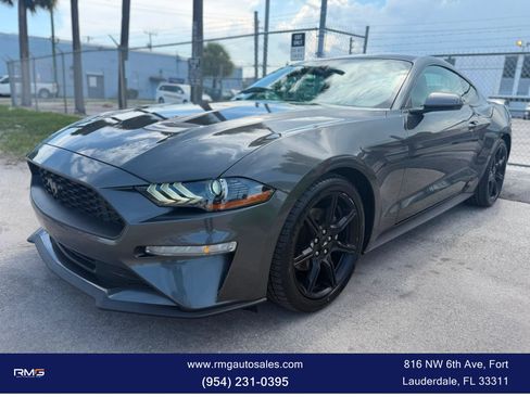 Used 2019 Ford Mustang Coupe w/ Black Accent Package RWD image 5