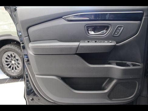 Certified 2025 Honda Pilot EX-L image 15