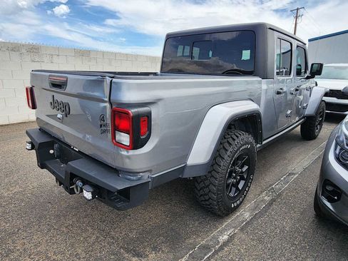Used 2021 Jeep Gladiator Sport AWD/4WD image 3