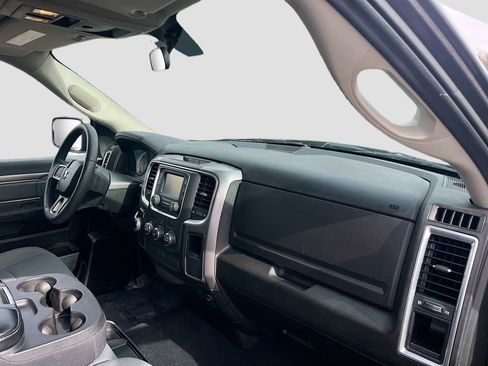 Used 2022 RAM 1500 Classic SLT RWD image 27