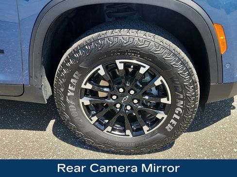 Used 2024 Chevrolet Traverse Z71 w/ Enhanced Driving Package AWD/4WD image 9