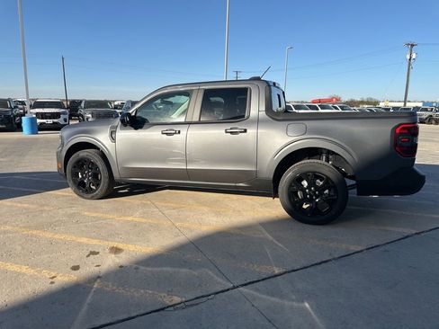 New 2026 Ford Maverick Lariat w/ Black Appearance Package image 5