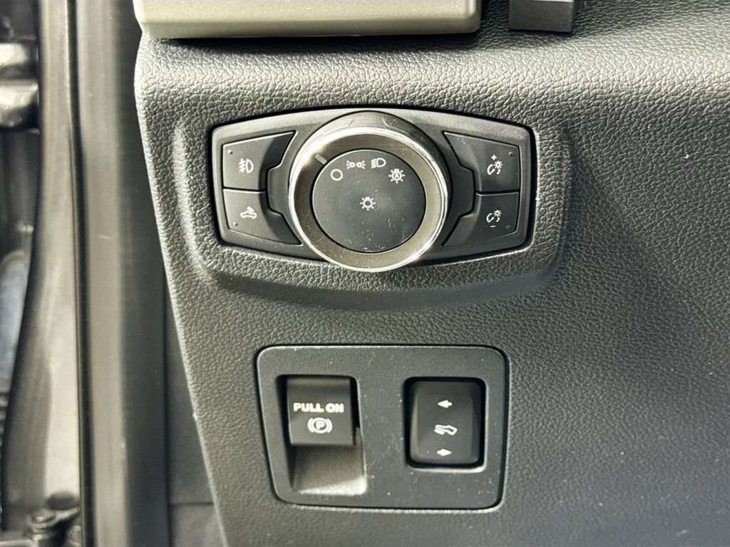 Used 2020 Ford F150 Lariat AWD/4WD image 10