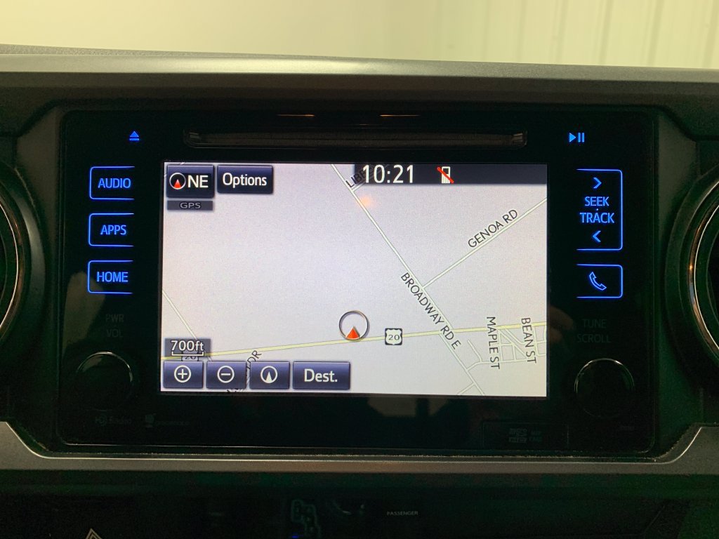 Used 2016 Toyota Tacoma TRD Sport w/ Towing Package AWD/4WD image 28