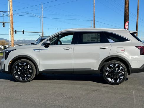 New 2026 Kia Sorento EX AWD/4WD image 8
