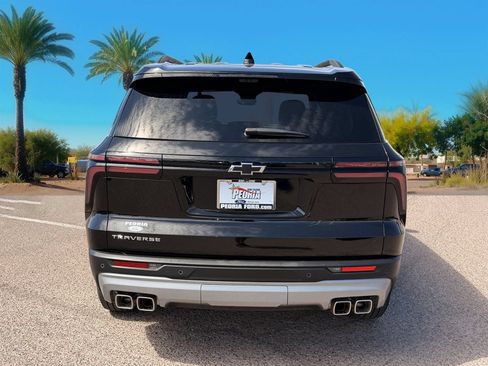 Used 2026 Chevrolet Traverse LT w/ Driver Confidence Package FWD image 4