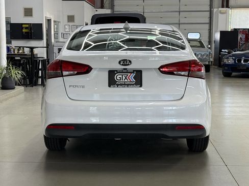 Used 2018 Kia Forte LX w/ LX Popular Package FWD image 3