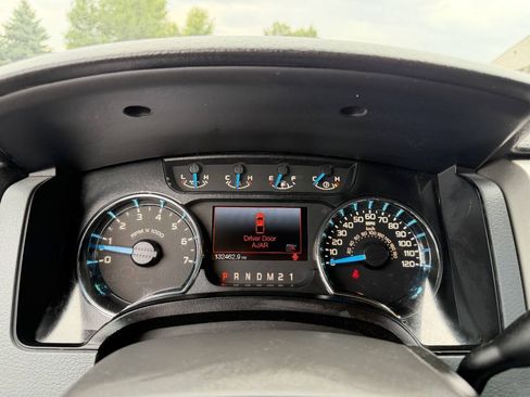 Used 2014 Ford F150 XLT w/ Equipment Group 302A Luxury AWD/4WD image 13
