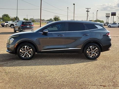 Used 2023 Kia Sportage EX AWD/4WD image 2