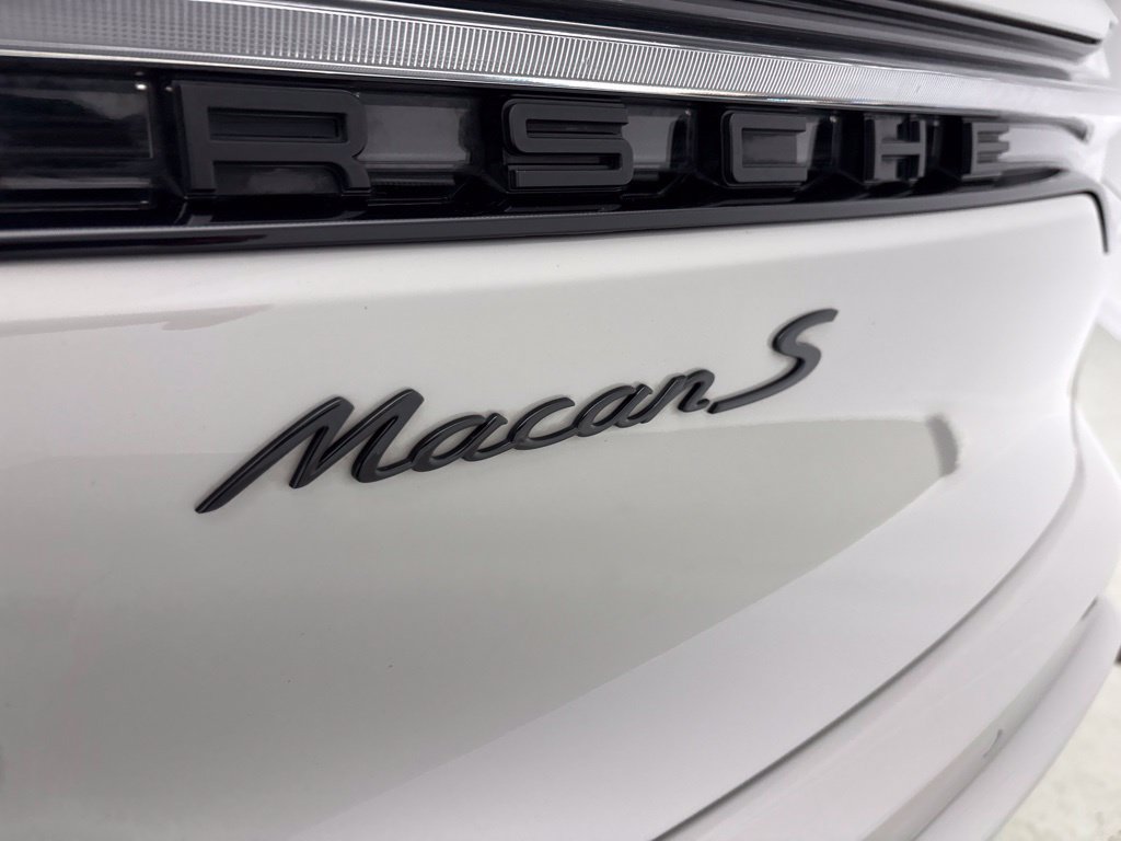 Certified 2023 Porsche Macan S AWD/4WD image 10