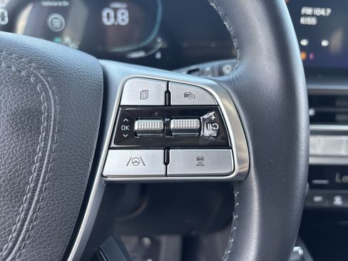 Used 2025 Kia Telluride S FWD image 27