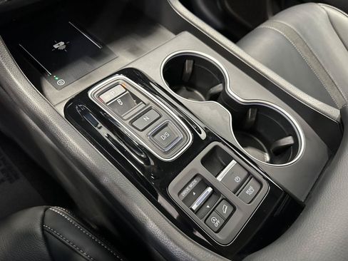 Certified 2023 Honda Pilot Touring image 27