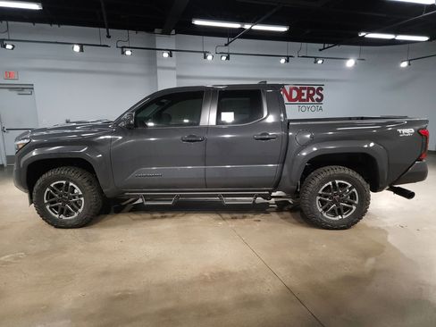 New 2026 Toyota Tacoma TRD Sport image 4