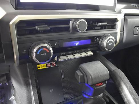 Used 2024 Toyota Tacoma TRD Off-Road image 24