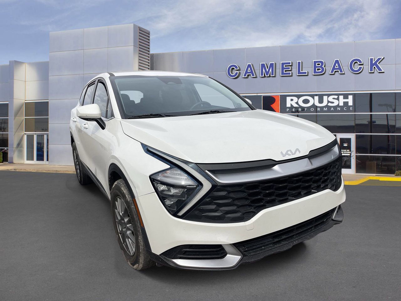Used 2023 Kia Sportage LX AWD/4WD image 3