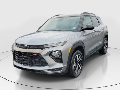 Used 2023 Chevrolet TrailBlazer RS image 2