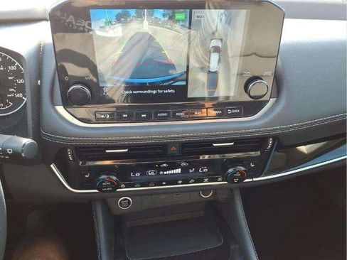 Certified 2023 Nissan Rogue SL w/ SL Premium Package FWD image 14