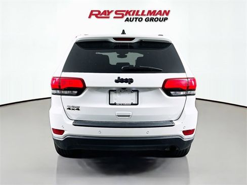 Used 2020 Jeep Grand Cherokee Laredo image 6