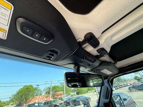 Used 2022 Jeep Gladiator Mojave w/ Cold Weather Group AWD/4WD image 25