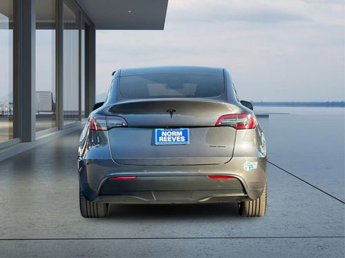 Used 2021 Tesla Model Y Long Range image 5