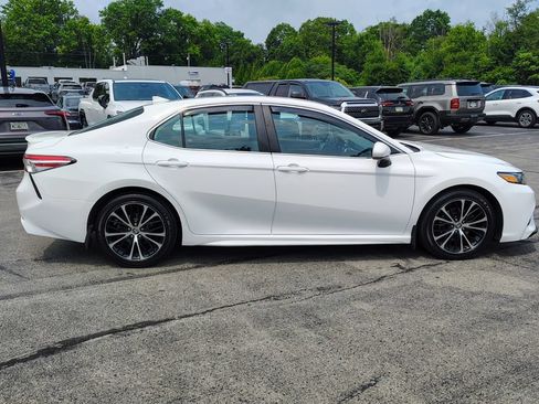 Used 2020 Toyota Camry SE AWD/4WD image 5