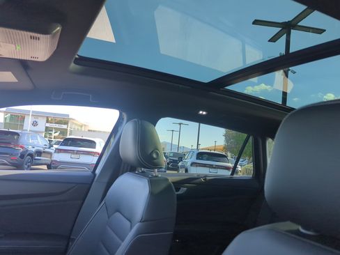 New 2026 Volkswagen Atlas Cross Sport SEL R-Line image 31