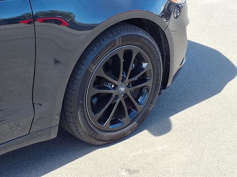 Used 2020 Ford Fusion SE image 25