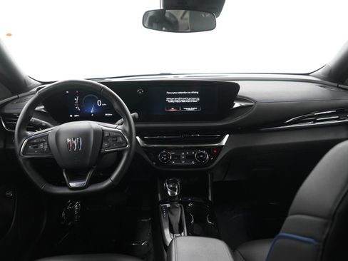 Used 2024 Buick Envista Sport Touring w/ Experience Buick Package FWD image 16
